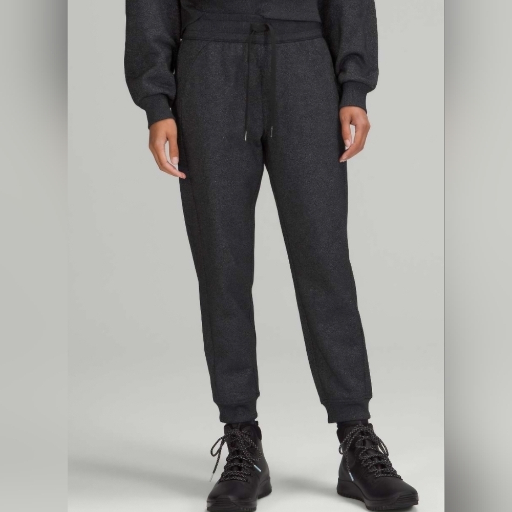 Lululemon Scuba High Rise Jogger Charcoal Gray Size 2 Athleisure